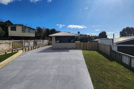 Photo of property in 8 Handley Place, Glen Avon, New Plymouth, 4312