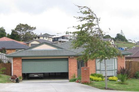 Photo of property in 10 Lake Panorama Drive, Henderson, Auckland, 0612