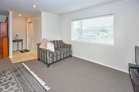 Photo of property in 6 Grangewood Close, Favona, Auckland, 2024