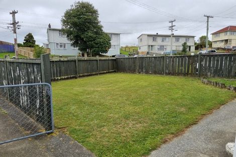 Photo of property in 22-24 Bedford Street, Cannons Creek, Porirua, 5024