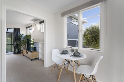 Photo of property in 6 Kaitawa Crescent, Paraparaumu, 5032