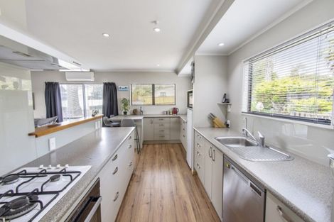 Photo of property in 19 Mellsop Avenue, Waiuku, 2123