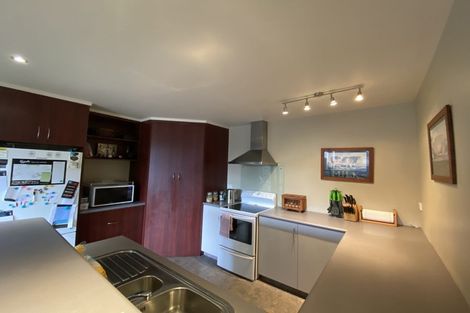 Photo of property in 16 Admiralty Place, Waikawa, Picton, 7220