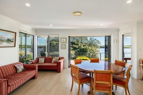 Photo of property in 6 Lees Cove, Karaka, Papakura, 2113