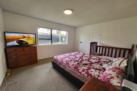 Photo of property in 2/22 Alfriston Road, Manurewa East, Auckland, 2102