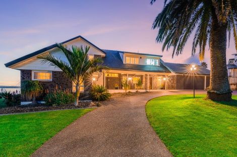Photo of property in 43 St Annes Crescent, Wattle Downs, Auckland, 2103