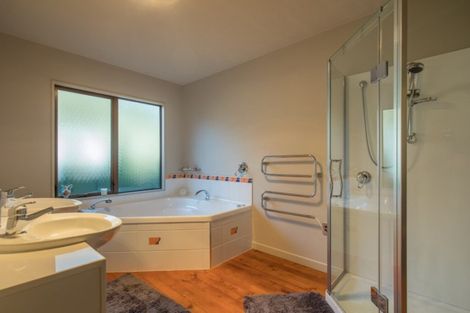 Photo of property in 545 Aubrey Road, Wanaka, 9305