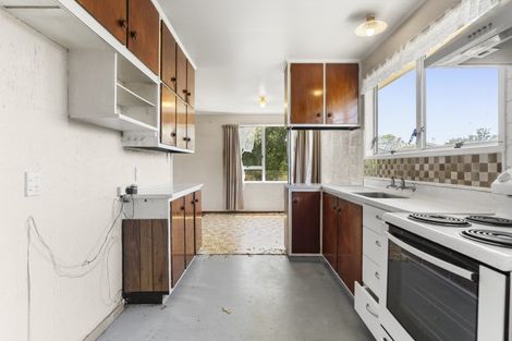 Photo of property in 27 Becker Drive, Weymouth, Auckland, 2103