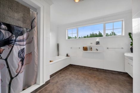 Photo of property in 18 Pembroke Road, Stratford, 4332