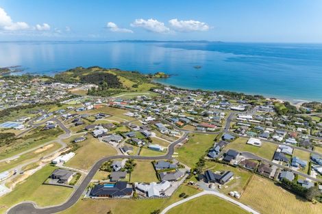 Photo of property in 11 Midgard Road, Coopers Beach, 0420