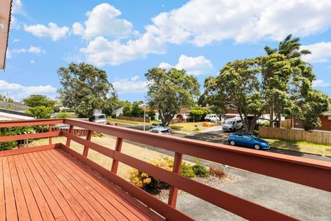 Photo of property in 5 Hazeldene Place, Opaheke, Papakura, 2113