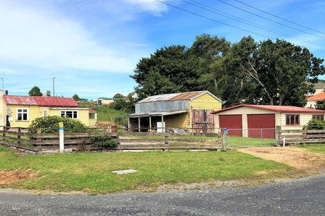 Photo of property in 1 Allan Street, Waiwera South, Clinton, 9584