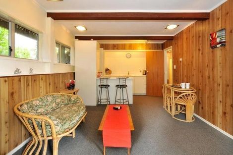 Photo of property in 10 Lauris Place, Birkdale, Auckland, 0626