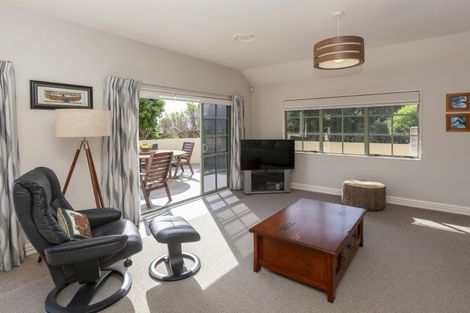 Photo of property in 5a Willow Grove, Raumati Beach, Paraparaumu, 5032