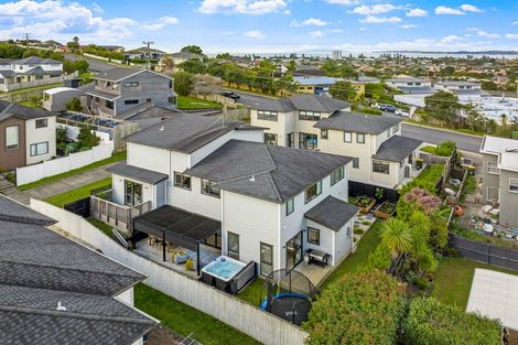 Photo of property in 1 Crompton Place, Orewa, 0931