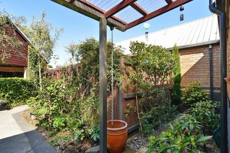 Photo of property in 2/33 Studholme Street, Somerfield, Christchurch, 8024