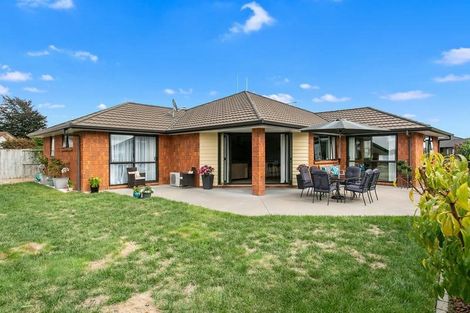 Photo of property in 19 Lilac Close, Cambridge, 3434