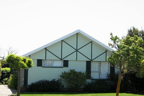 Photo of property in 82 Dunbarton Street, Redwood, Christchurch, 8051