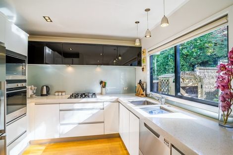 Photo of property in 2/9 Tipau Street, Torbay, Auckland, 0630