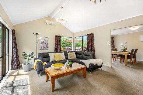 Photo of property in 70 Peterhouse Street, Tawa, Wellington, 5028