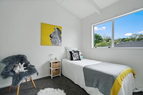 Photo of property in 2 Hanui Place, Massey, Auckland, 0614