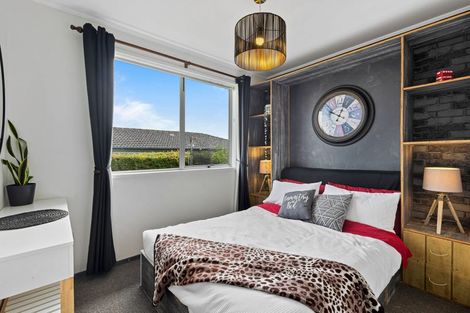 Photo of property in 2/57 Solar Road, Glen Eden, Auckland, 0602