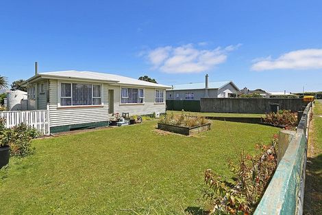 Photo of property in 188 Tasman Street, Opunake, 4616