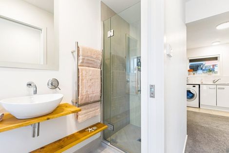 Photo of property in 3/28 Manly Esplanade, Browns Bay, Auckland, 0630