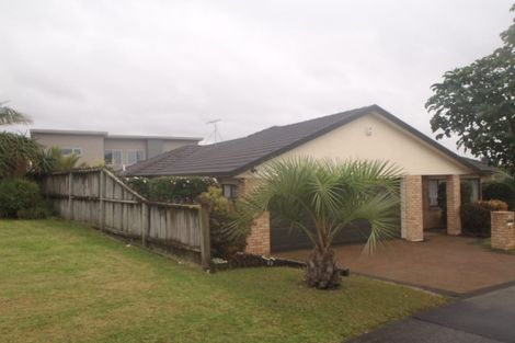 Photo of property in 6 Roy Maloney Drive, Henderson, Auckland, 0612