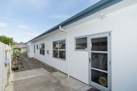 Photo of property in 3 Manhattan Court, Kelvin Grove, Palmerston North, 4414