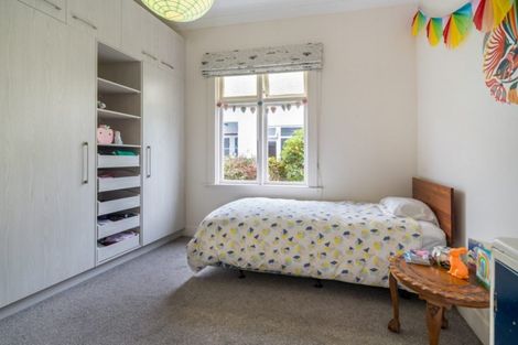 Photo of property in 128 Surrey Street, Forbury, Dunedin, 9012