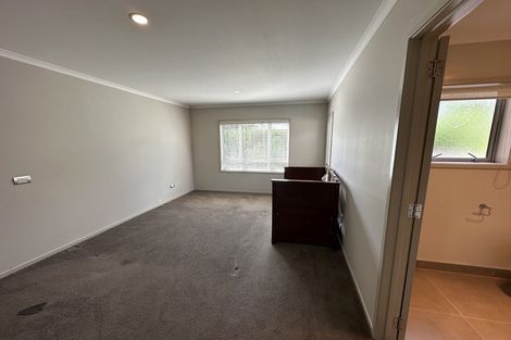 Photo of property in 8 Horizon View Road, Oteha, Auckland, 0632