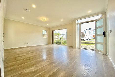 Photo of property in 70 Donegal Park Drive, Flat Bush, Auckland, 2019