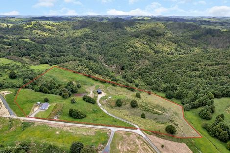 Photo of property in 2568e Paparoa-oakleigh Road, Paparoa, 0571