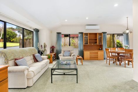Photo of property in 1 Crestview Place, Browns Bay, Auckland, 0630