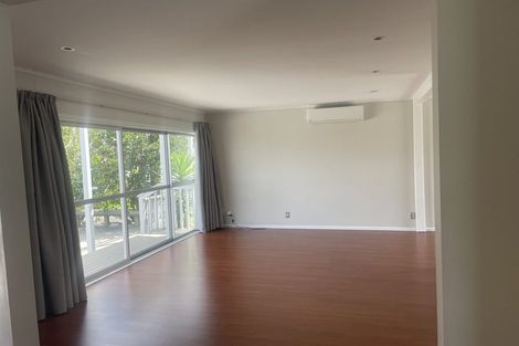 Photo of property in 29 Becroft Drive, Forrest Hill, Auckland, 0620