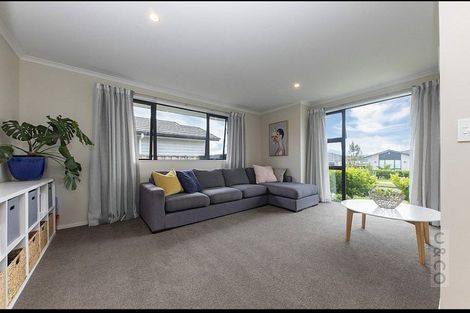 Photo of property in 12 Turpin Road, Riverhead, 0820