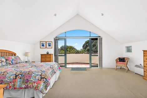 Photo of property in 1/3 Inga Road, Milford, Auckland, 0620