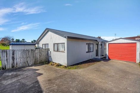 Photo of property in 16 Southview Place, Wattle Downs, Auckland, 2102