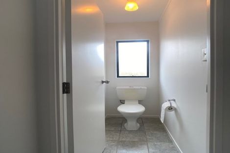 Photo of property in 73 Burswood Drive, Burswood, Auckland, 2013