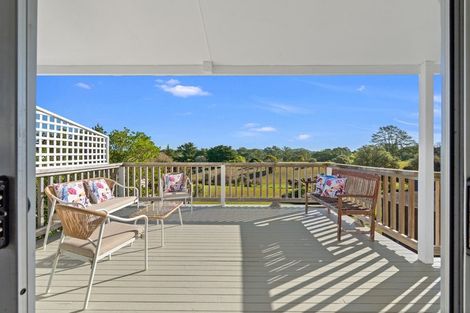 Photo of property in 31 Shakespear Road, Army Bay, Whangaparaoa, 0930