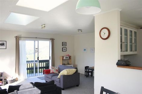 Photo of property in 1 Sasanqua Way, Crofton Downs, Wellington, 6035