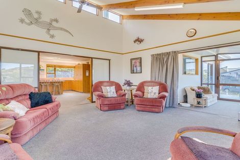 Photo of property in 11 Wanaka Street, Ravensbourne, Dunedin, 9022