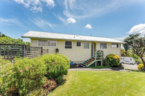 Photo of property in 16 Hicks Close, Whitby, Porirua, 5024