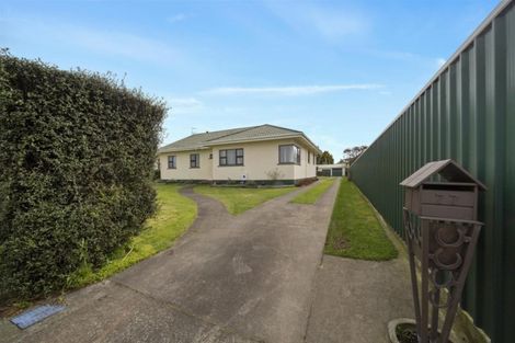 Photo of property in 77 Camberwell Road, Hawera, 4610