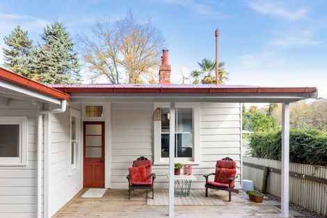 Photo of property in 95 Milton Road, Bluff Hill, Napier, 4110