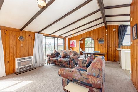 Photo of property in 33 Tongariro Street, Castlecliff, Whanganui, 4501