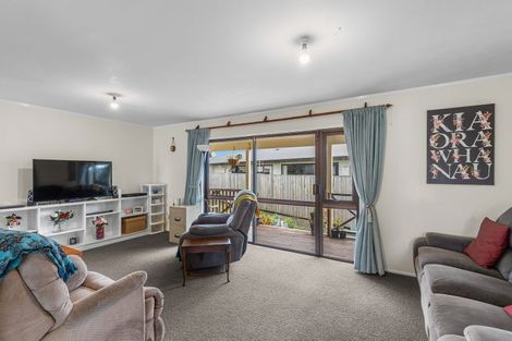 Photo of property in 27 Radiata Street, Fairview Downs, Hamilton, 3214