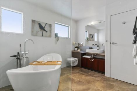 Photo of property in 1/67 Gulf View Road, Murrays Bay, Auckland, 0630