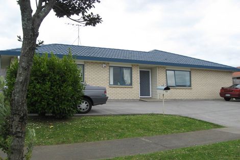 Photo of property in 13 Cyclamen Road, Mangere, Auckland, 2022